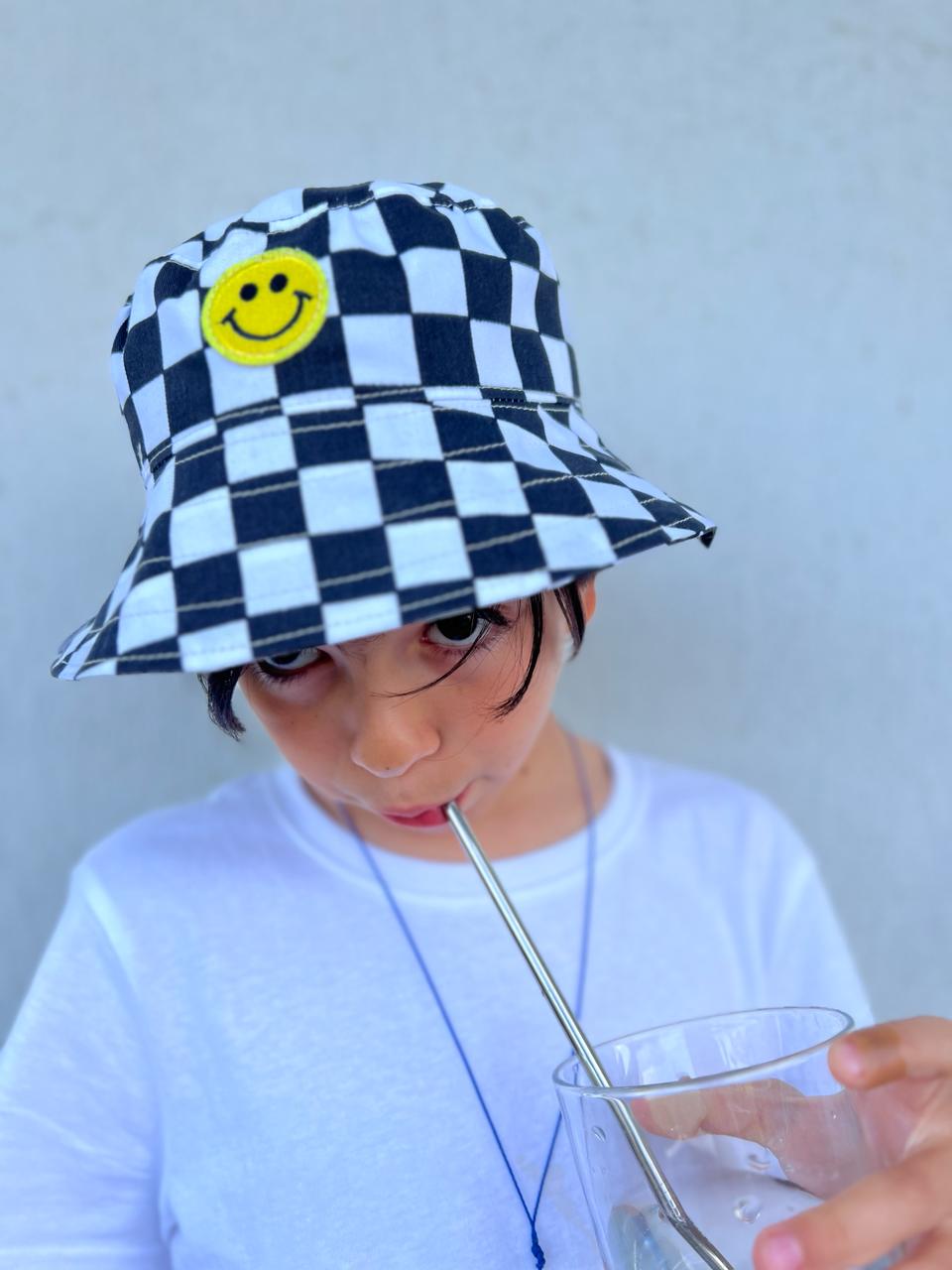 Smile check bucket hat