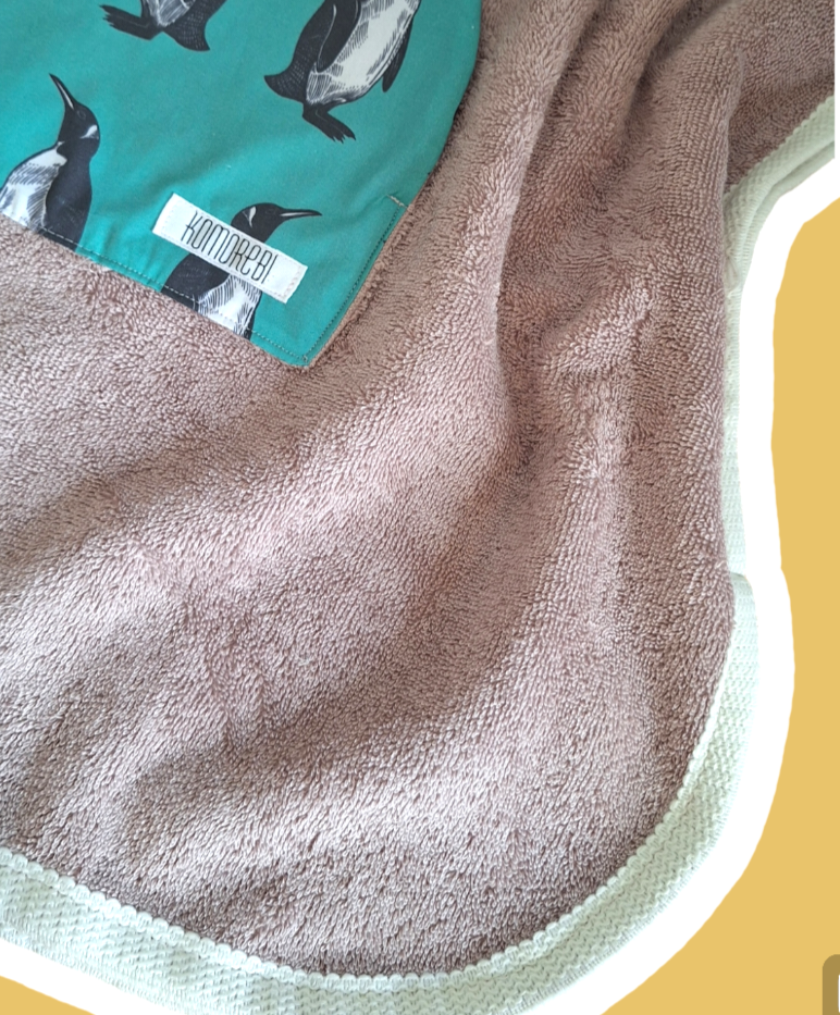 Kids penguin beach poncho