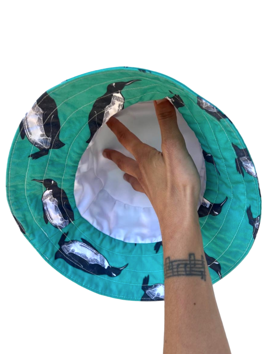 Penguin bucket hat