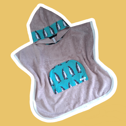 Kids penguin beach poncho