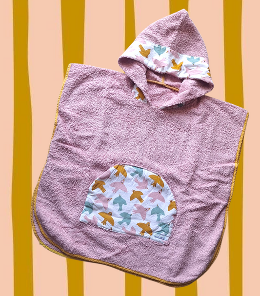 Kids birds beach poncho